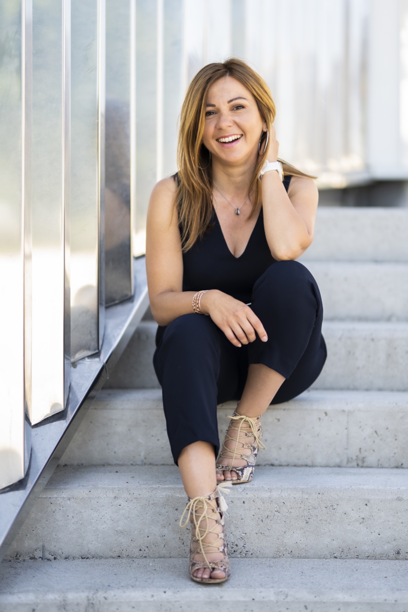 Portrait professionnel extérieur femme cadre Normandie