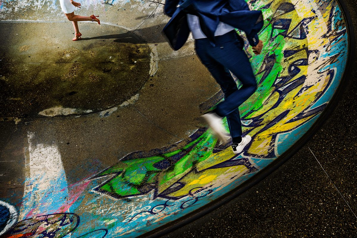Photographe mariage Manche — couple séance créative skatepark — Arnaud Chapelle