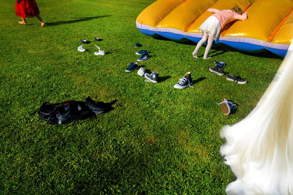 Photographe mariage Calvados — préparatifs marié château normand lumière — Arnaud Chapelle